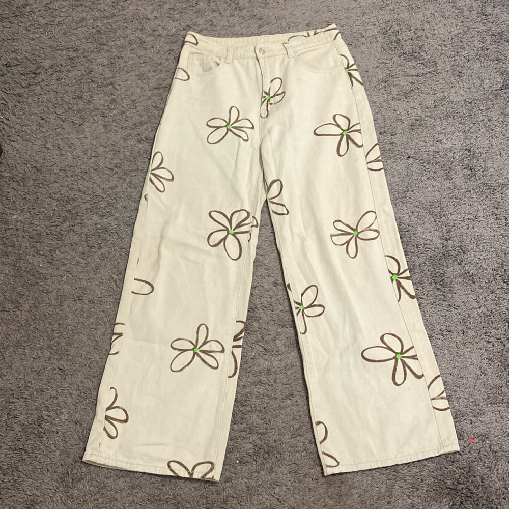 Wide leg flower print jean